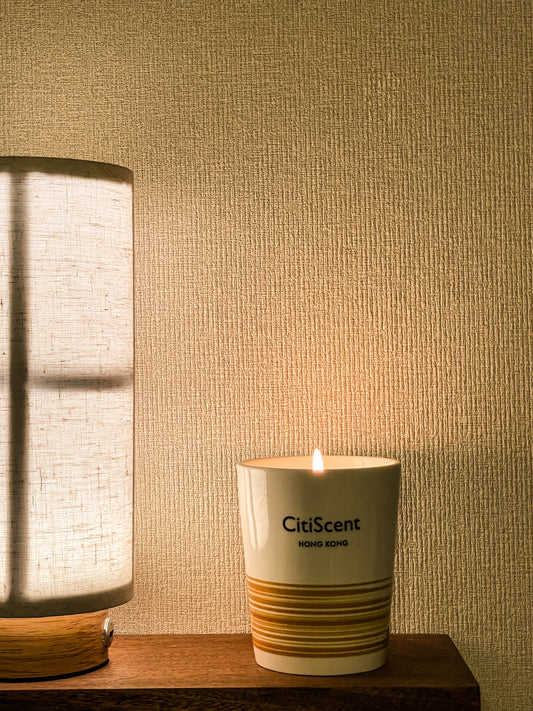 HUSTLE AND BUSTLE - SCENTED CANDLE